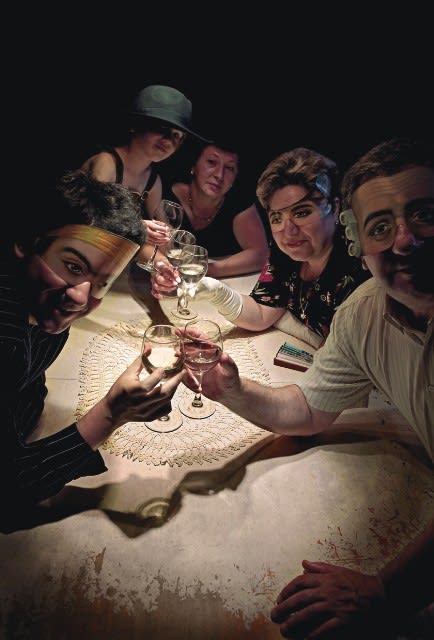 Angelika Sher, Family album 001, 2006