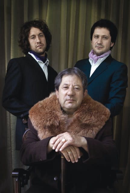 Angelika Sher, Family album 004, 2006