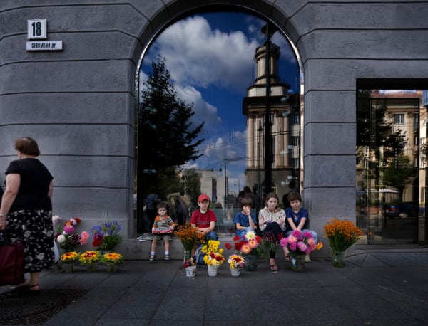 Angelika Sher, The red bus, 2008