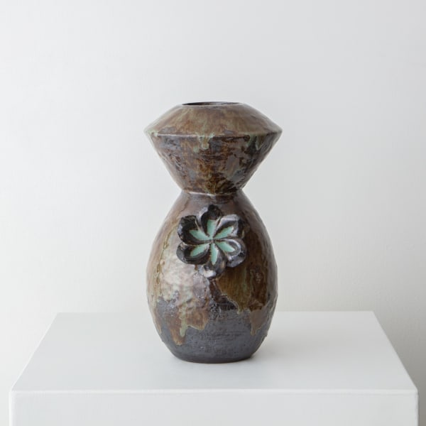Sage & Black Vessel