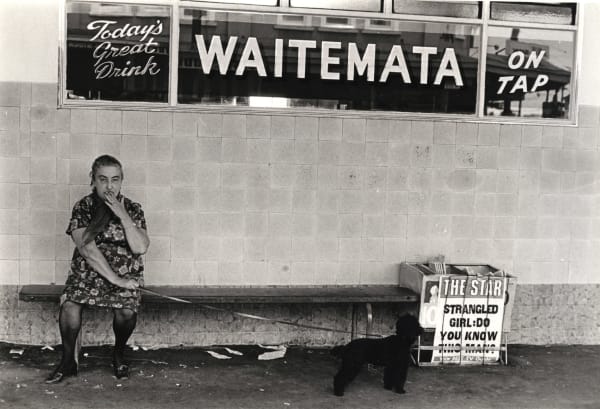 Robin Morrison, Outside the Gluepot, 1976