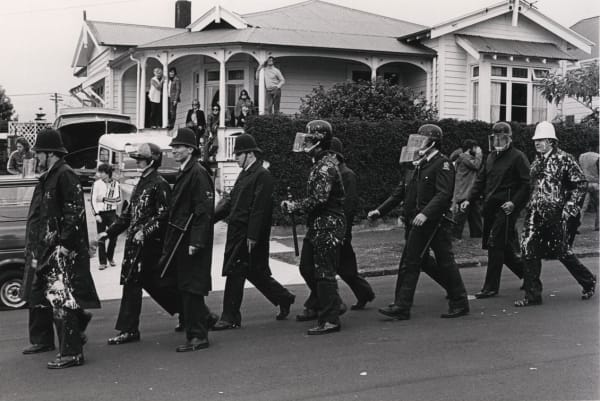 Robin Morrison, Single file, 1981