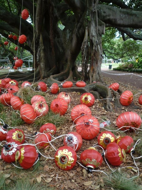 Peter Peryer, Lanterns, 2010