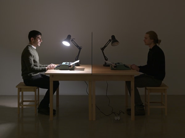L.L. (Delírio/Burocracia) [L.L. (Delirium/Bureaucracy)] , 2015