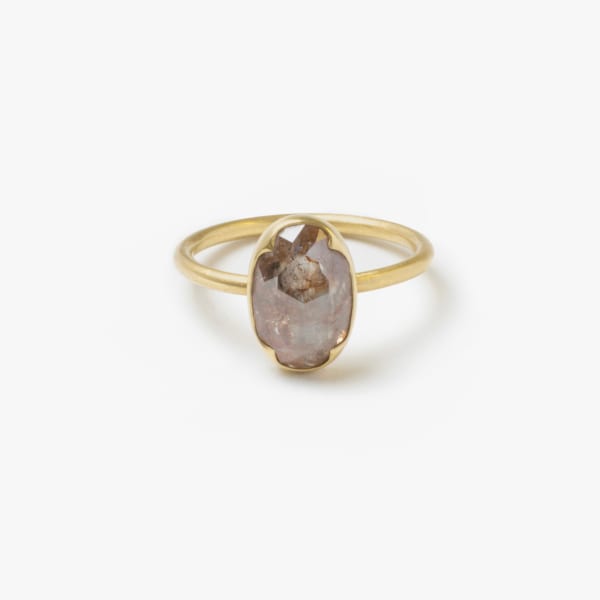 Gabriella Kiss, Rusty lace diamond ring