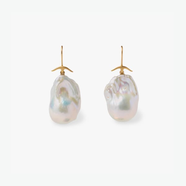 Gabriella Kiss, White freshwater pearl basque earrings