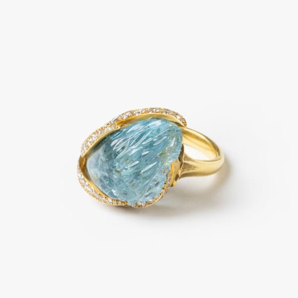 Nicholas Varney, Conch pearl ring