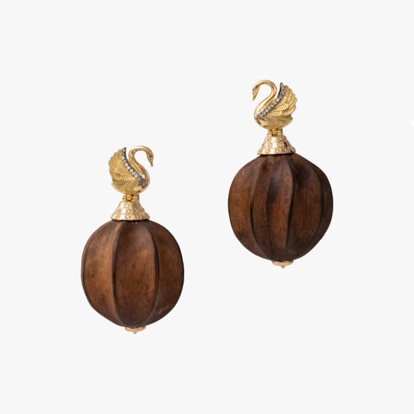 Silvia Furmanovich, Swan earrings