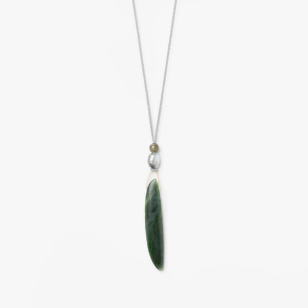 Gabriella Kiss, Nephrite bean necklace