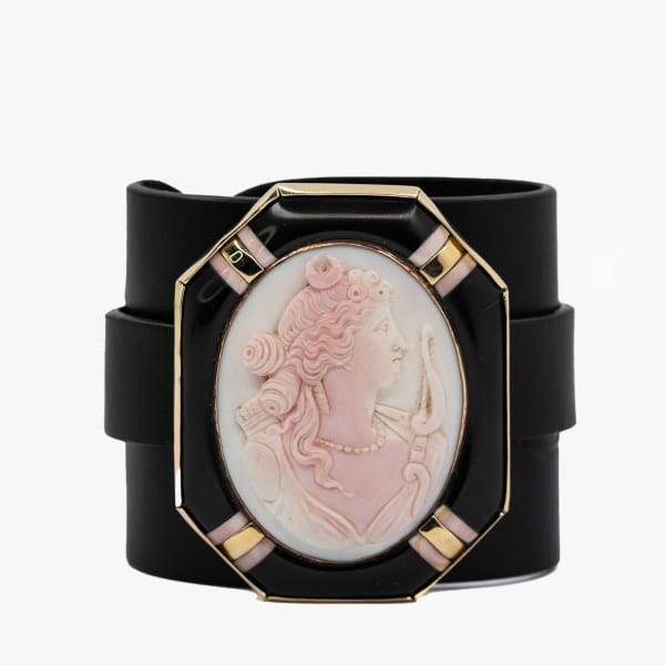 Anna Porcu, Pink Diana bracelet