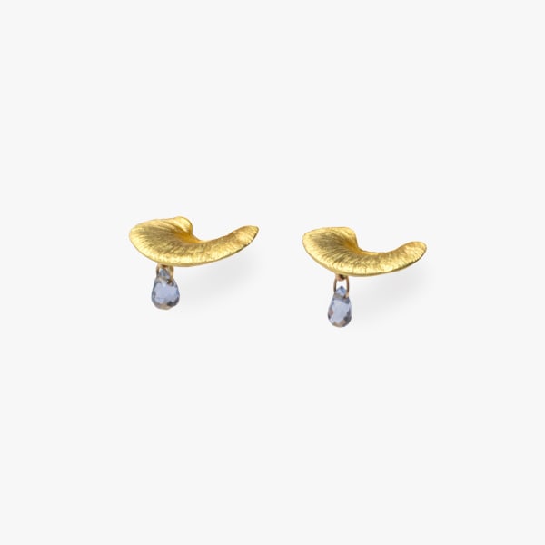 Gabriella Kiss, Medium shelf mushroom posts with sapphires