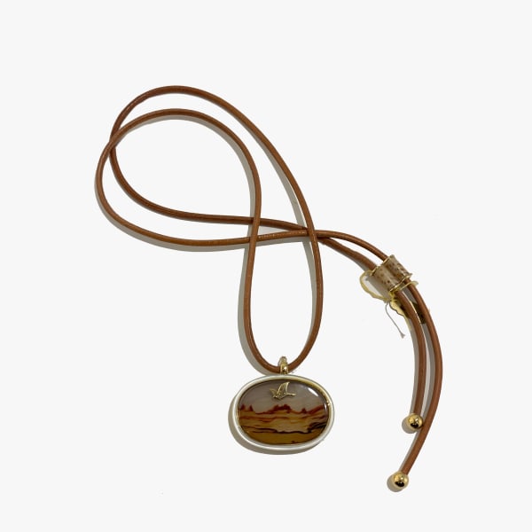 Nicholas Varney, Bird necklace with mother of pearl and agate