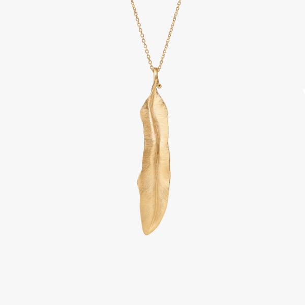 Ole Lynggaard Copenhagen, Medium long leaf pendant