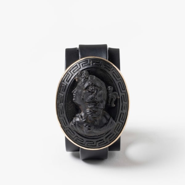 Anna Porcu, Vulcanite bacchante bracelet