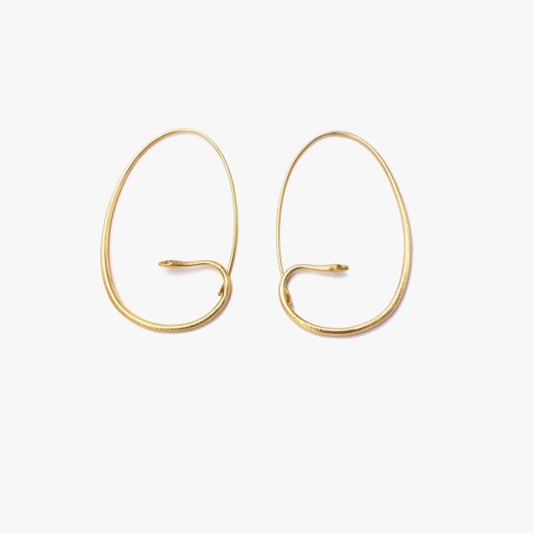 Gabriella Kiss, Large snake hoops