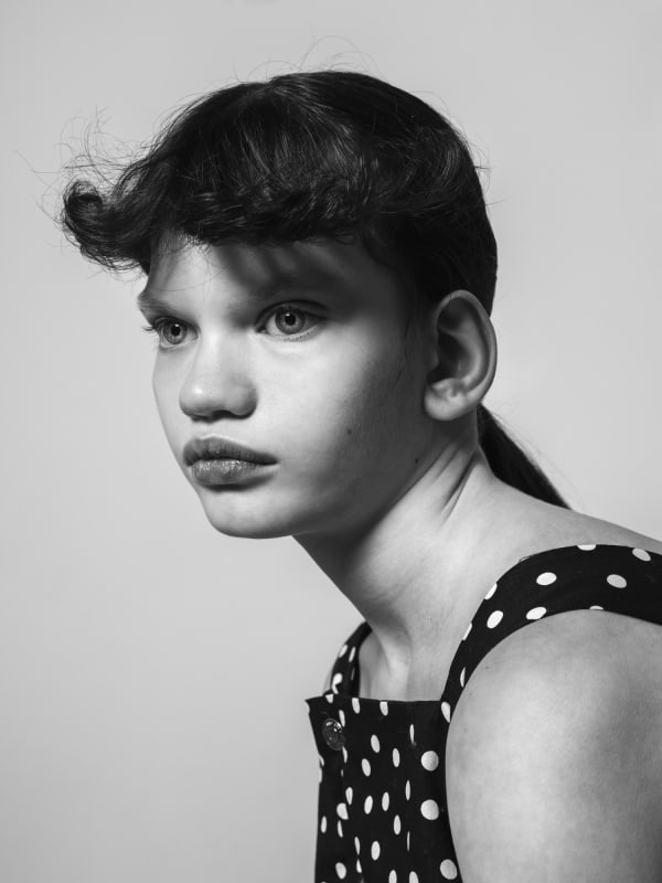 Robin de Puy, Uli with dotted dress #2, 2018