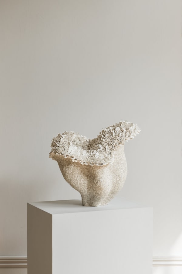 NUBES - the somewhere, WIDE, matte white with sand details