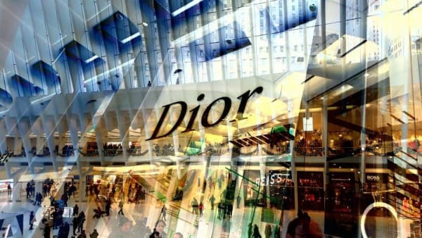 Rodrigo Tamayo, Shopping, 2017