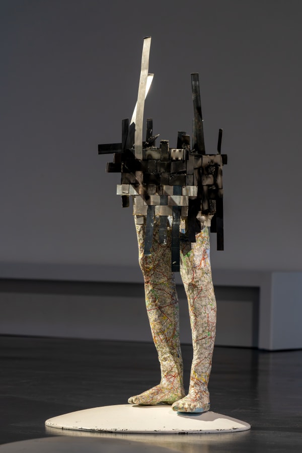 Eduardo Malé Corpo Complexado, 2025 Interwoven industrial metal strapping, recycled paper, and Michelin maps 200 x 100 cm 200 x 100 cm