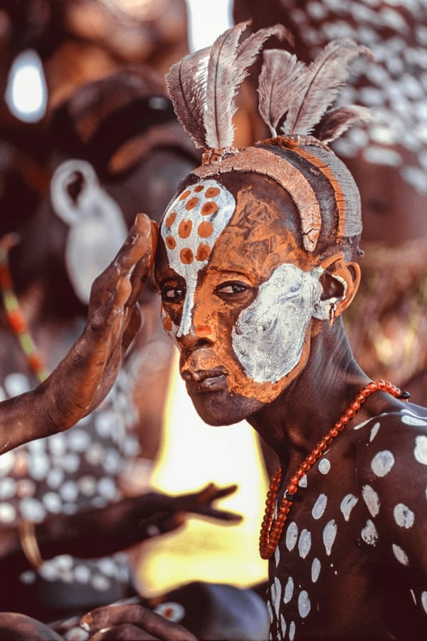 Carol Beckwith and Angela Fisher, Kara Painted Man, Omo River, Ethiopia, 1988