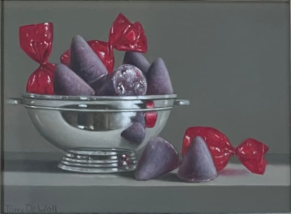 Tony de Wolf, Candy in Silver Bowl