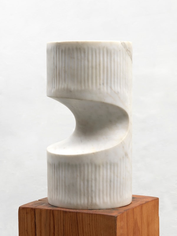 Minoru Niizuma Waterfall in Autumn Wind, 1975 Vermont white marble Dimensions: 22 3/4 x 12 1/8 x 12 1/8 inches 57.8 x 30.8 x 30.8 cm
