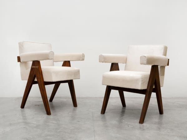 Pierre Jeanneret Pair of 2 cowhide chairs Cowhide, teak Dimensions: 35 x 23 x 25 inches 88.9 x 58.4 x 63.5 cm