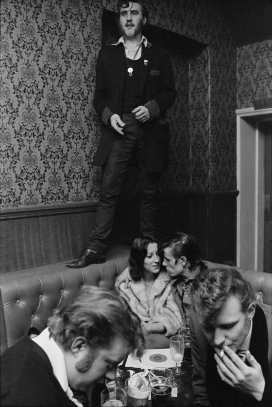 Chris Steele-Perkins, Barry Ransome in The Castle, Old Kent, London, 1976