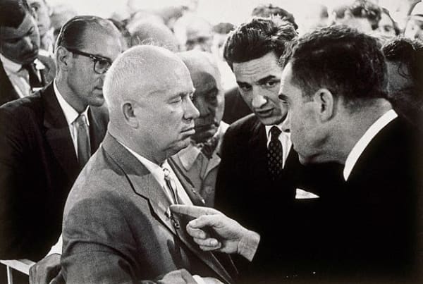 Elliott Erwitt, Moscow, (Nikita Khrushchev and Richard Nixon), 1959