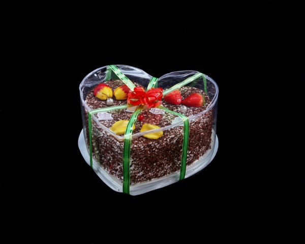 Kurt Tong, Birthday Cake, 2009