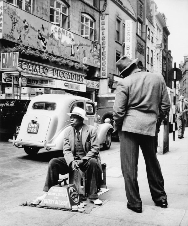 Bert Hardy, Piccadilly, 1953