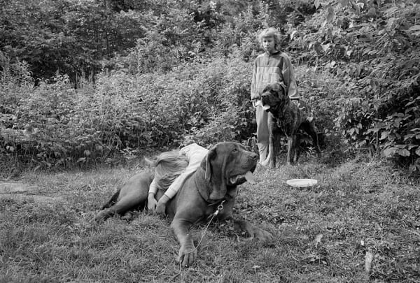 Sage Sohier, Girls with Mastiffs, Meredith, New Hampshire, 1992