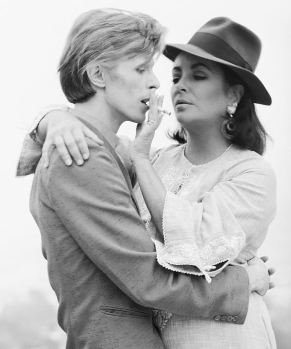 Terry O'Neill, David Bowie & Elizabeth Taylor, 1974