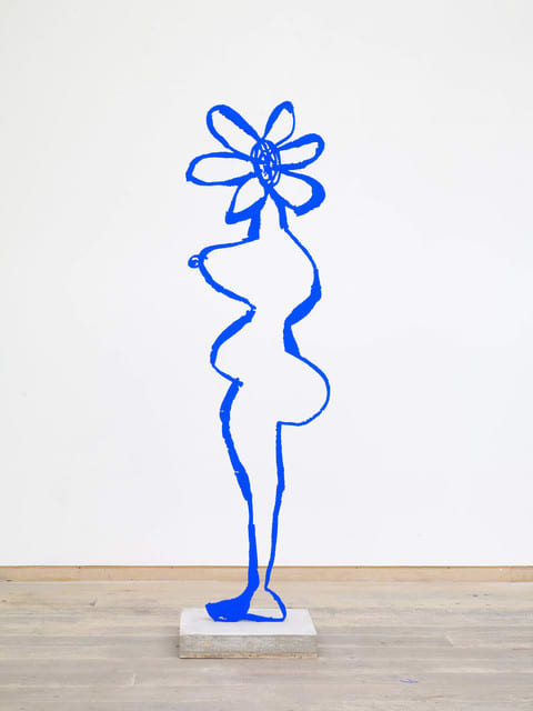 Annie Morris Ultramarine Blue Pigment Flower Head, 2018 Pigment on steel with concrete base 182 x 52 x 52 cm