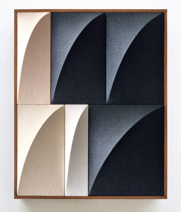 Charlie Oscar Patterson Dominant Eye, 2023 Oil and acrylic on canvas 35 x 28 x 5 cm