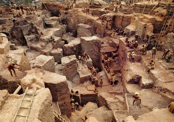 Juca Martins, Garimpo de ouro, Serra Pelada, Pará / Gold Mining at Serra Pelada, Pará, 1980