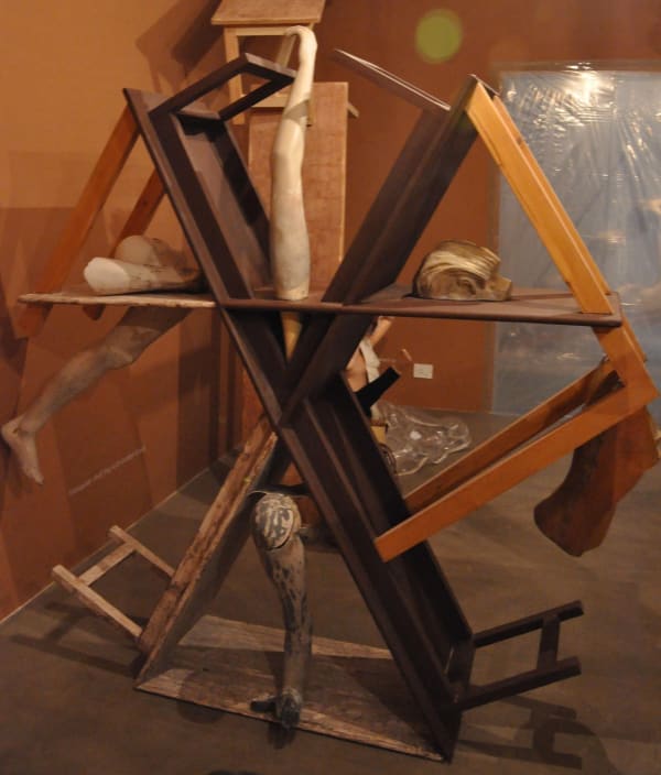 Vivan Sundaram, Triangular shelf (leg with broken knee), 2013