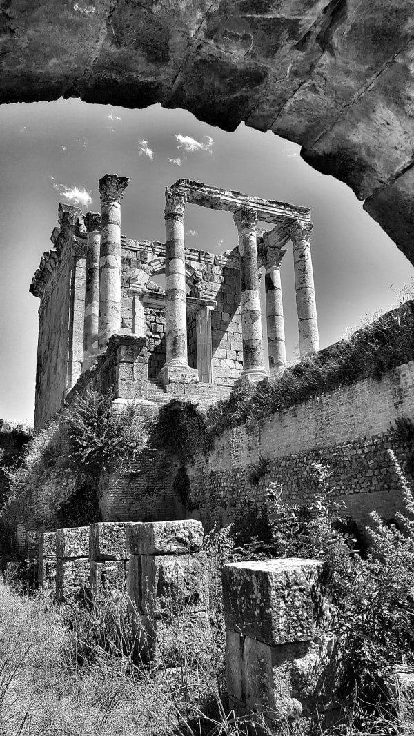 William Dalrymple, The Temple of Gens Septimia – The family temple of Septimus Sevens.