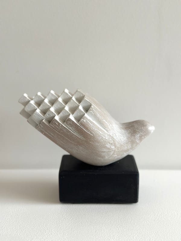 Jilly Sutton, Cubist Dove II, 2025