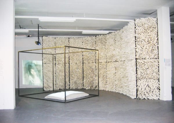 Between Memory and History, 2001