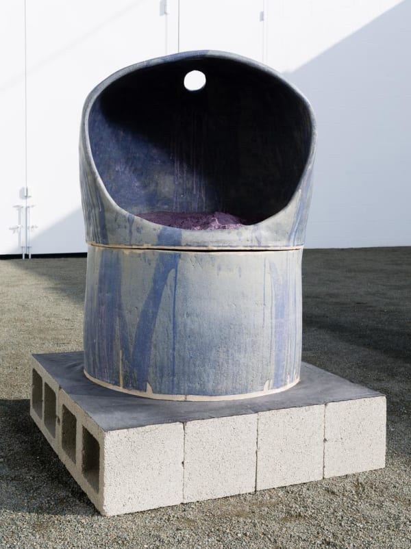 Anna Sew Hoy Face No Face, 2015 Glazed stoneware and sand 35 x 24 x 20 ins 88.9 x 60.96 x 50.8 cm