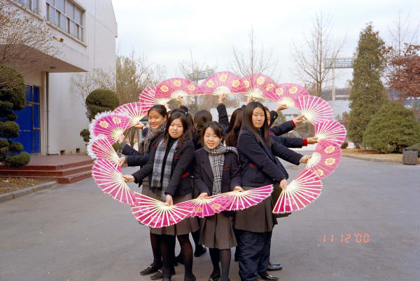 Nikki S. Lee, The Schoolgirls Project (5), 2000
