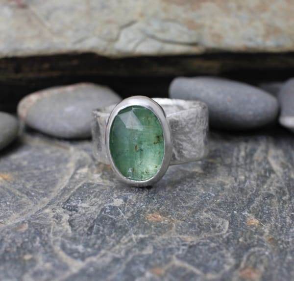 Green Kyanite on Textured Band