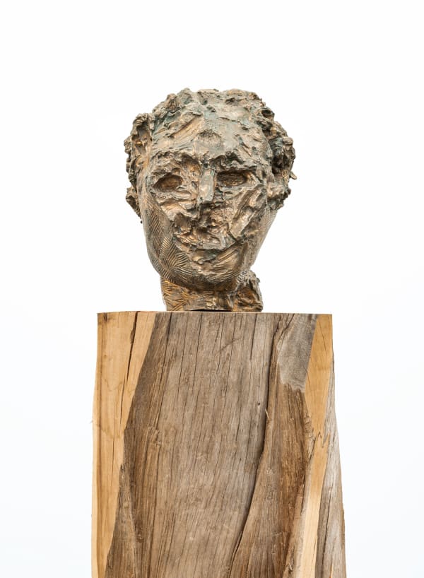 Vanessa Beecroft (Untitled) bronze head, 2019 Bronze, refurbished wood
 72 x 18 x 16 inches 182.9 x 45.7 x 40.6 cm.