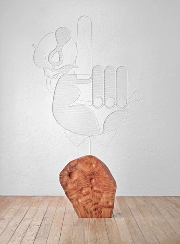 Edgar Orlaineta, Hand with flower, 2018