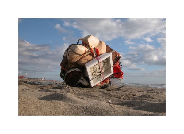 Raphaelle De Groot, 70 objets emportés avec moi, 2010