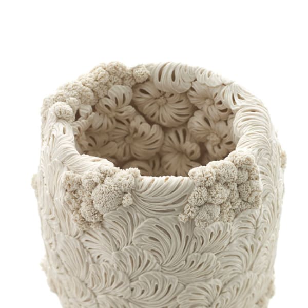 THE CHÂTEAU BORÉLY MUSEUM PURCHASE TWO VASES BY HITOMI HOSONO AND A SCULPTURE BY ROBIN BEST