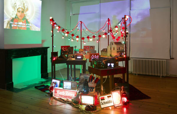Tracey Snelling - Everything is everything : exhibition view / Aeroplastics, Rue Blanche str., 2013