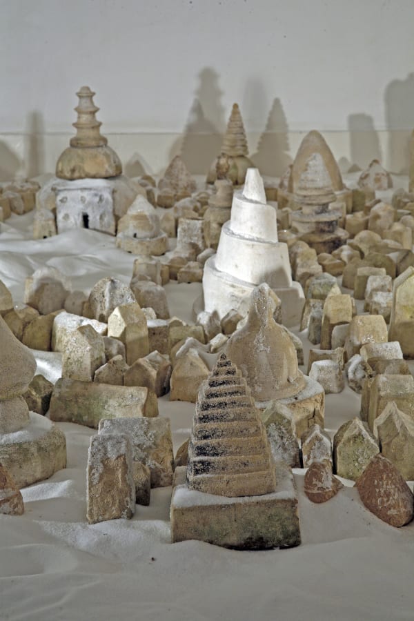 Kahn and Selesnick. Peat, Salt and Moondust, installation view at Aeroplastics: Rue Blanche, 32. ph: Vincent Everarts