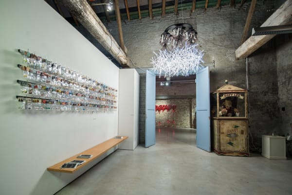 Forever / Bubox, Kortrijk, 2016 / works by Dana WYSE, Arik LEVY, Gavin TURK